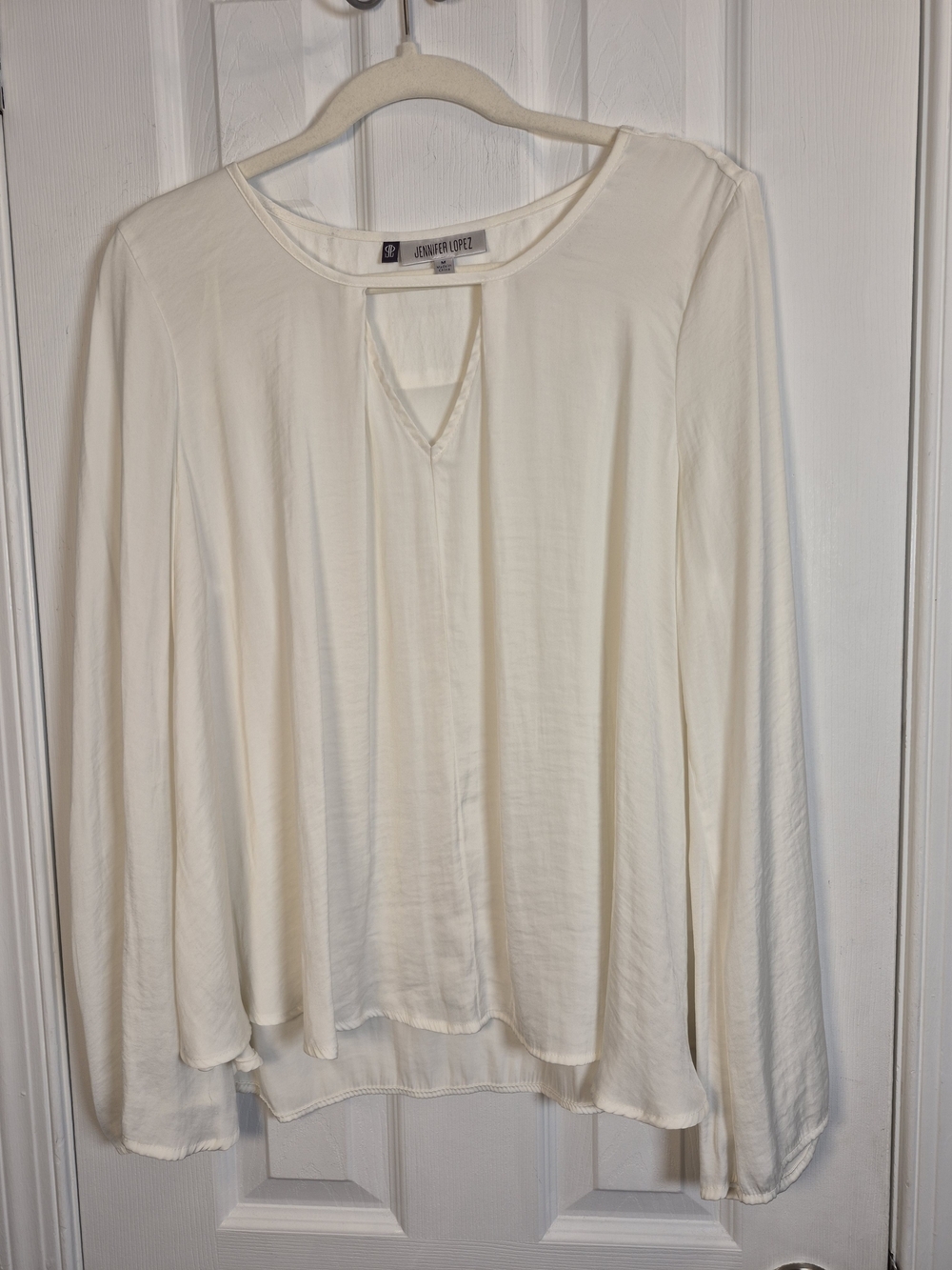 Jennifer Lopez Ivory Keyhole Blouse Womens Size M Flowy Bell Sleeve Cream Top